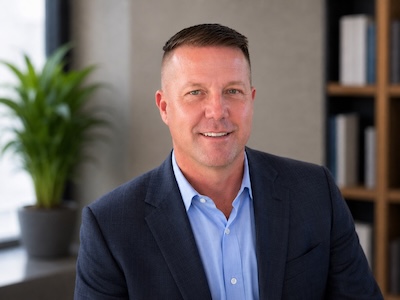 Dr. Jones Headshot Psychologist California accepting Medicare, Bluecross, Cigna/Evernorth, United Healthcare/Optum, and Aetna.